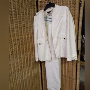 Adrienne Vittadini 2 Pc Pantsuit White Blazer Jacket ,Full Zip  Size 12